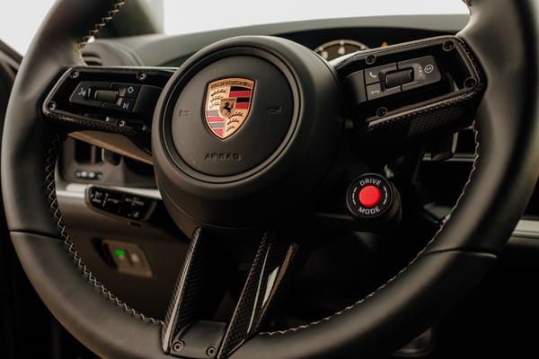 Porsche Cayenne Turbo E-Hybrid Coupé z pakietem GT.