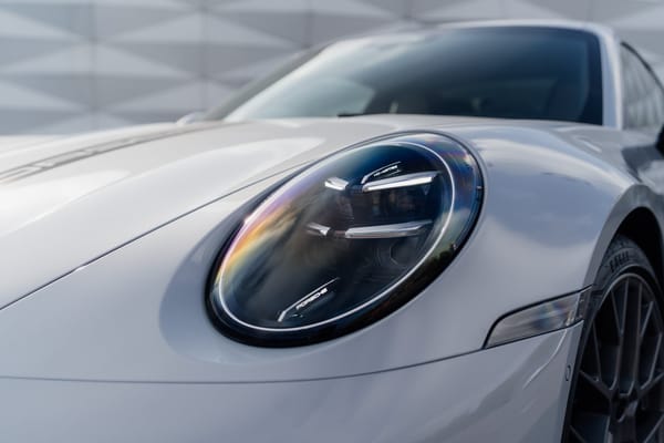 Porsche 911 Carrera.