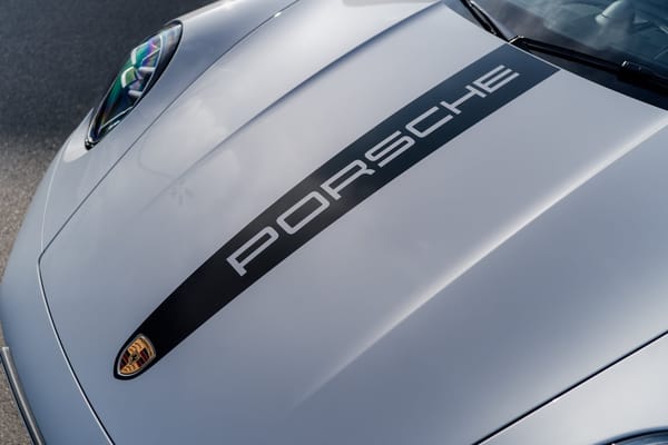 Porsche 911 Carrera.