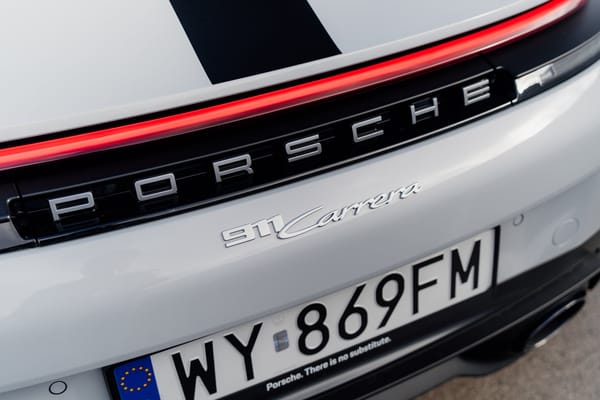 Porsche 911 Carrera.
