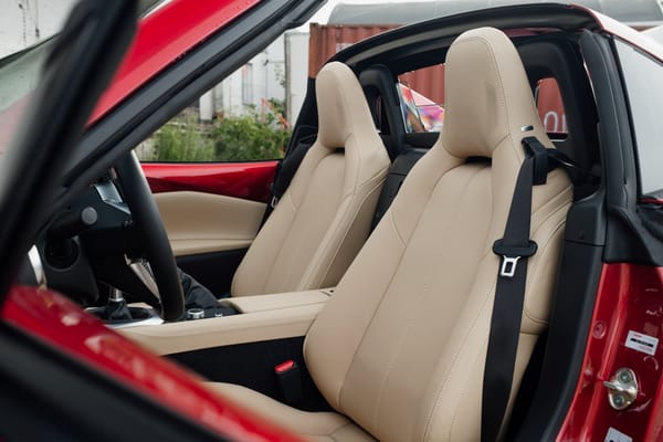 Mazda MX-5.