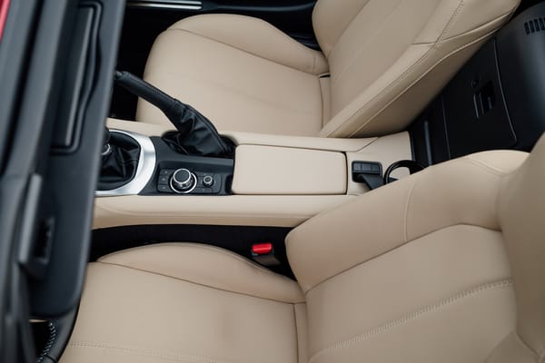 Mazda MX-5.