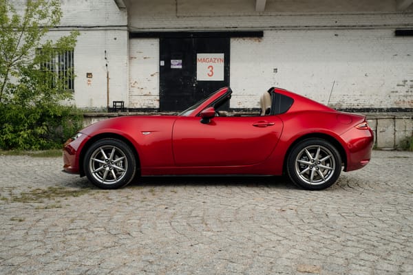 Mazda MX-5.