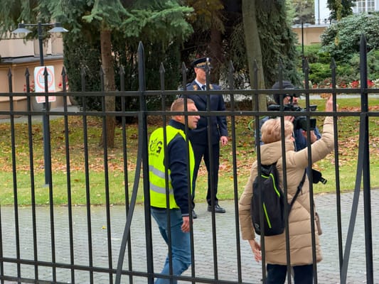 Wojna o TK i ślubowanie Berka. Tłum walczy z policją