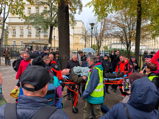 Adam Borowski. Wojna przed TK. Pogotowie zabierało ludzi z ulicy