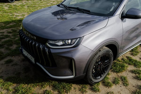 Jetour X50.