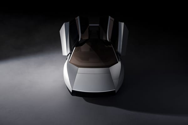 Nowa Tesla Roadster.