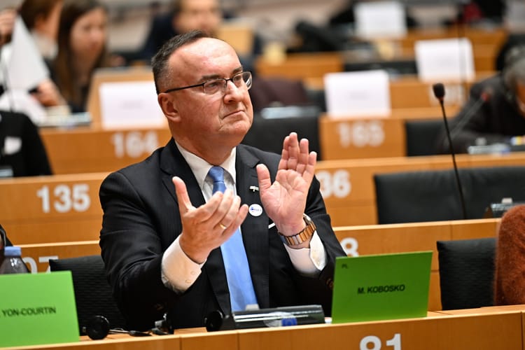 Europoseł Polski 2050 Michał Kobosko (fot. PAP/Wiktor Dąbkowski)