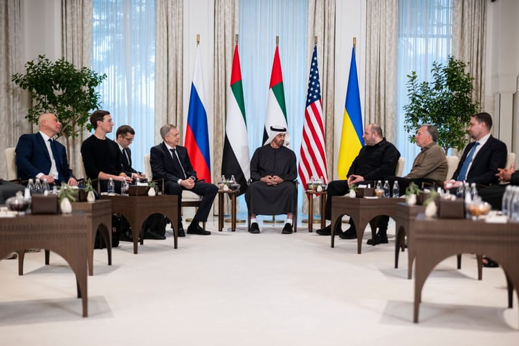 Sobotnie negocjacje pokojowe w Zjednoczonych Emiratach Arabskich (fot. PAP/EPA/UAE Presidential Court /HANDOUT HANDOUT)