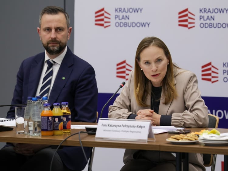 Katarzyna Pełczyńska-Nałęcz (P) oraz Władysław Kosiniak-Kamysz (L) podczas konferencji prasowej. (fot. X/ MFIPR_GOV_PL)
