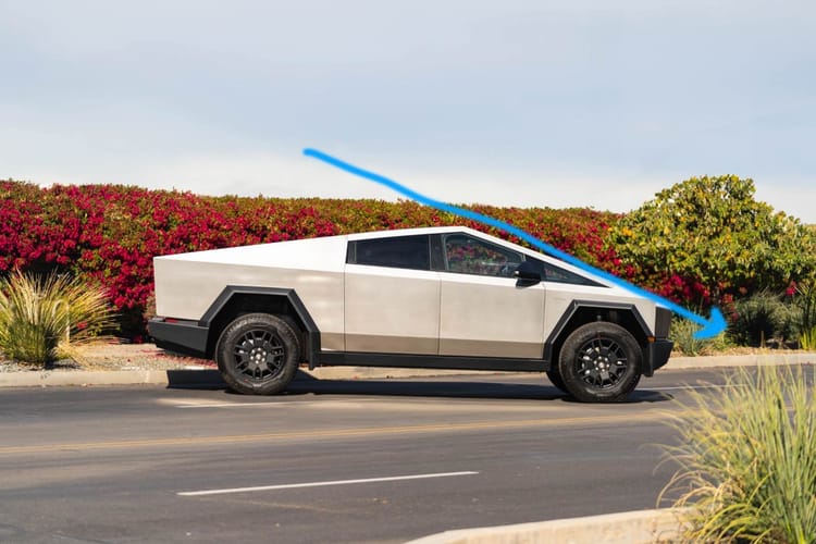 Sprzedaż Tesli Cybertruck spada.