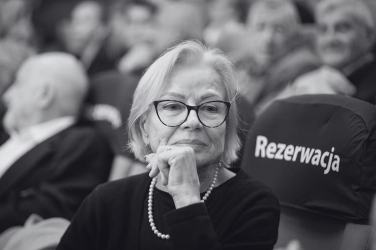 en015643630049-ze-zmianami