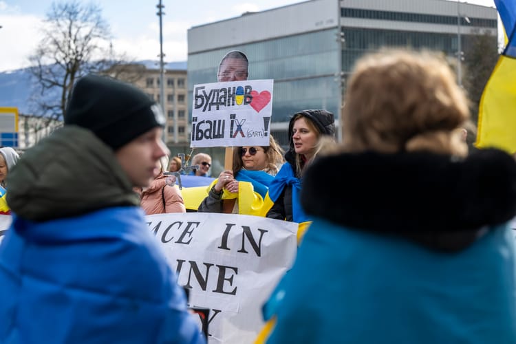 Ukrainians protest in Geneva amid peace talks