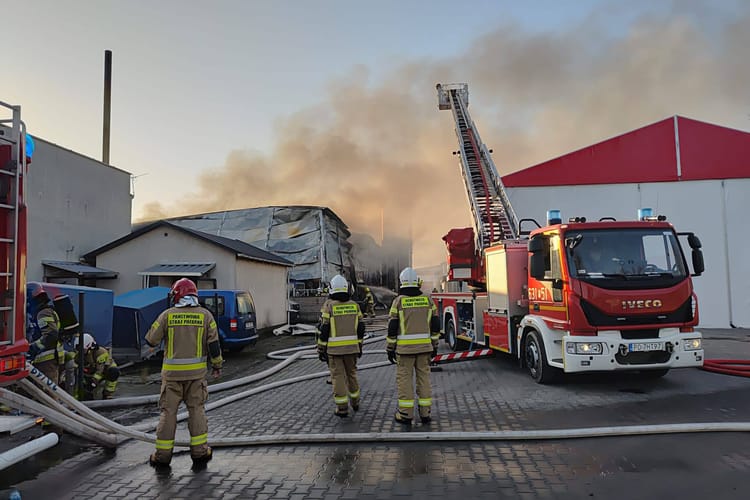 Pożar hali produkcyjnej w Wągrowcu.