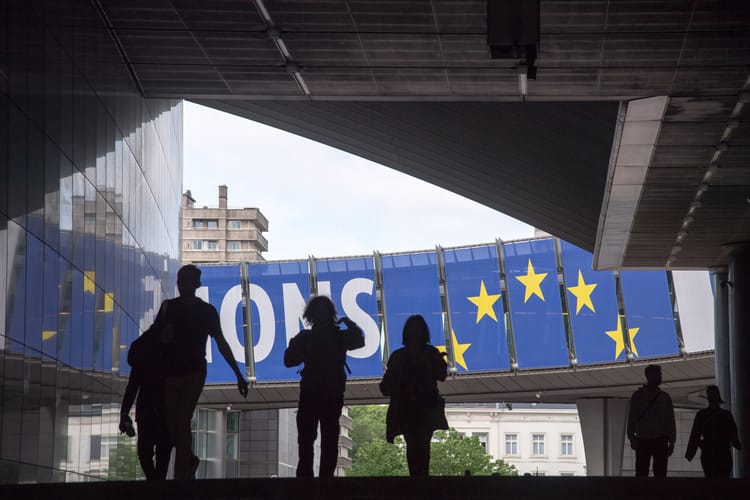 Eurobarometr ujawnia nastroje i obawy obywateli. Źródło: Wojciech Stróżyk/East News