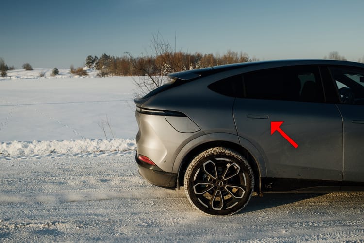 Chińczycy zakazują chowanych, elektrycznych klamek.