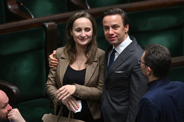Krzysztof i Karina Bosak w Sejmie. Fot. PAP/Radek Pietruszka
