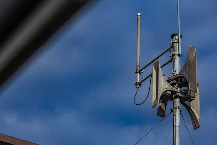 W Warszawie zawyją syreny alarmowe. Komunikat Dowództwa Generalnego.