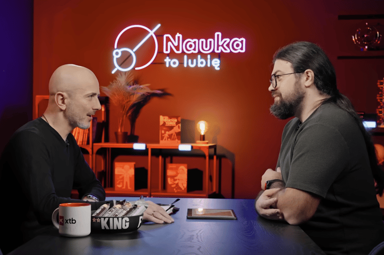 Człowiek sprawia, że sztuczna inteligencja jest coraz głupsza?