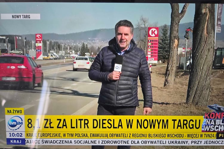 Materiał TVN24 o cenach paliw.