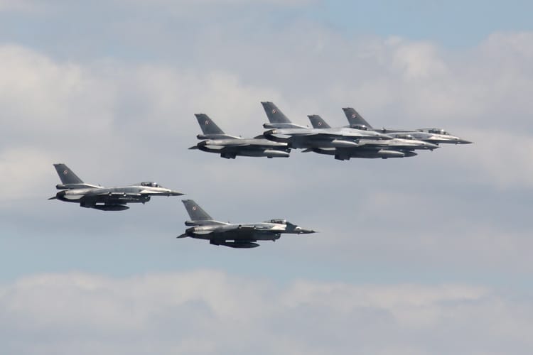 Rosyjskie ataki na Ukrainę. Polska poderwała myśliwce.