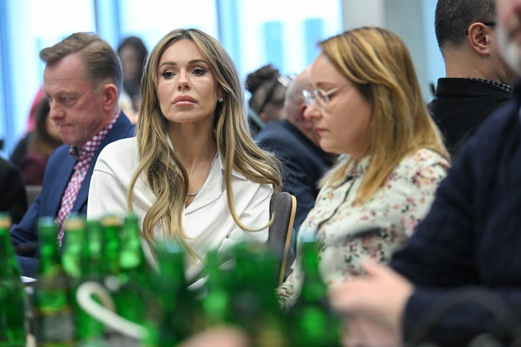 Dorota Rabczewska Doda, Małgorzata Tracz