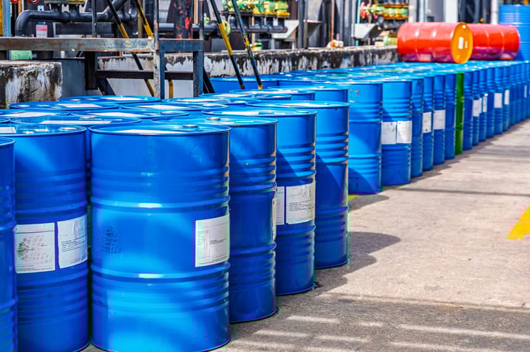 Niemcy i Japonia zdecydowały się na uwolnienie rezerw ropy