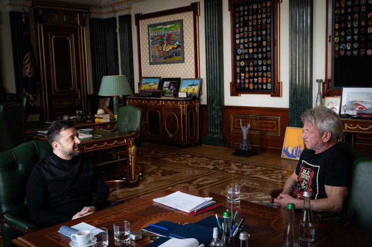 Sean Penn opuścił oscarową galę. Miał ważny powód.
