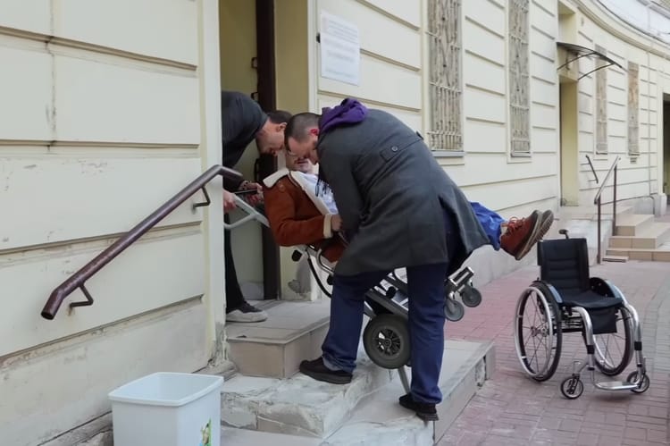 Skandal w centrum Warszawy. Powstańcy walczą z ostatnią barykadą w swoim życiu.