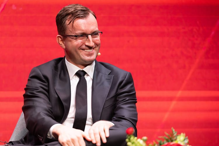 Dobrzycki kupi sobie awanse. Handel licencjami kwitnie w najlepsze