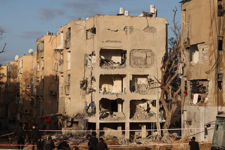 Miasto Arad po ataku.