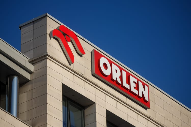 Jak rządowa interwencja na rynku paliw wpłynie na Orlen?