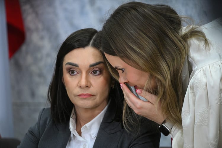 Warszawa, 12.02.2026. Przewodnicząca sejmowej Komisji śledczej ds. inwigilacji systemem Pegasus Magdalena Sroka na posiedzeniu komisji.