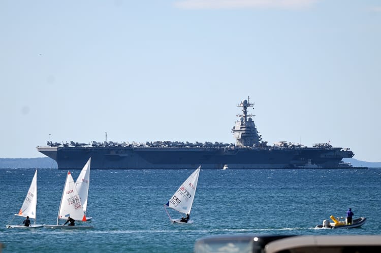 29 marca 2026 r. Lotniskowiec marynarki wojennej Stanów Zjednoczonych USS Gerald R. Ford w Splicie w Chorwacji.
