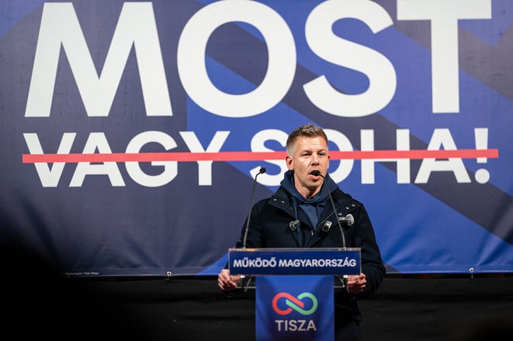 Peter Magyar nie wierzy w sabotaż na granicy z Serbią.