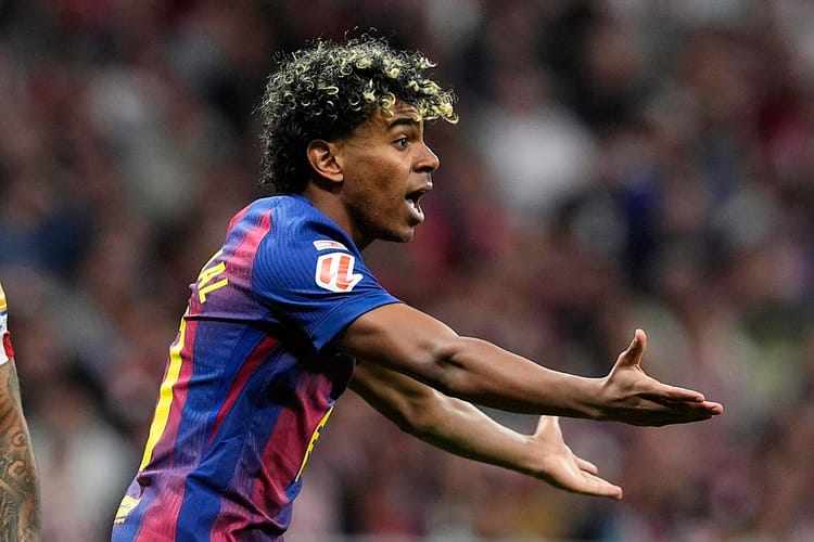 Flick stanął w obronie Yamala. „Będę go chronił”