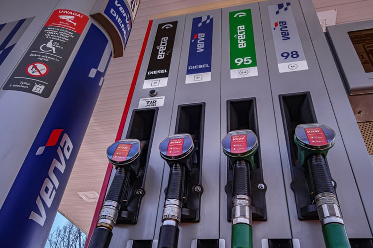 Orlen obniżył ceny paliw w hurcie w czwartek 9 kwietnia
