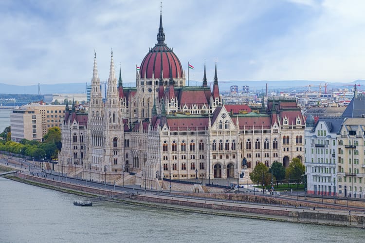 Hungarian,Parliament,Building,Along,The,Danube,River,,Budapest,,Hungary