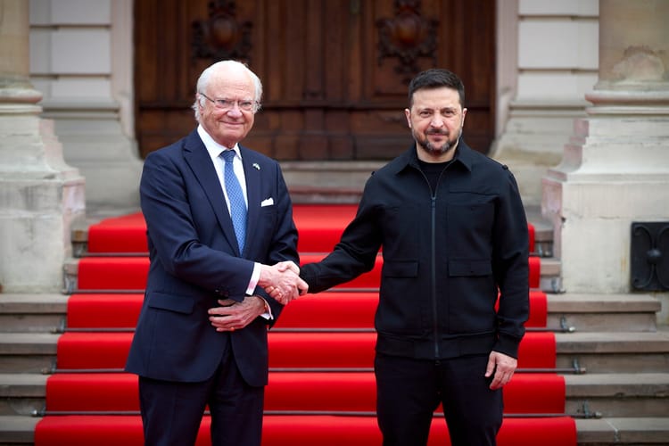 Czy król Szwecji odmówił podania ręki prezydentowi Ukrainy Wołodymyrowi Zełenskiemu?