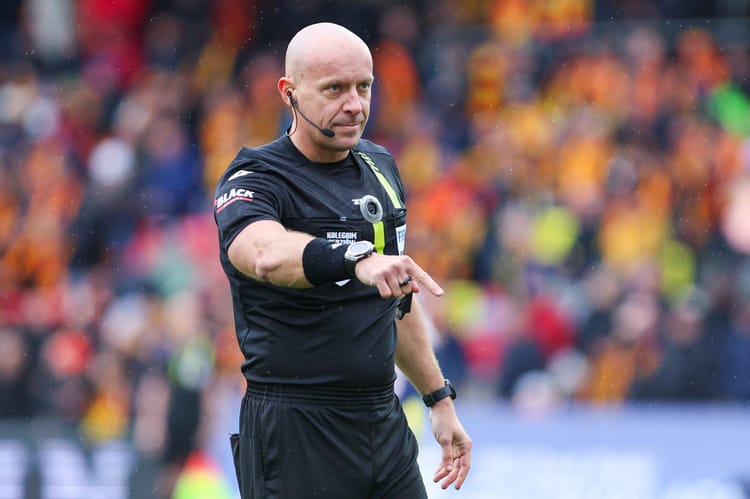 Marciniak: Zabijamy romantyczny futbol. VAR ma dużo do powiedzenia