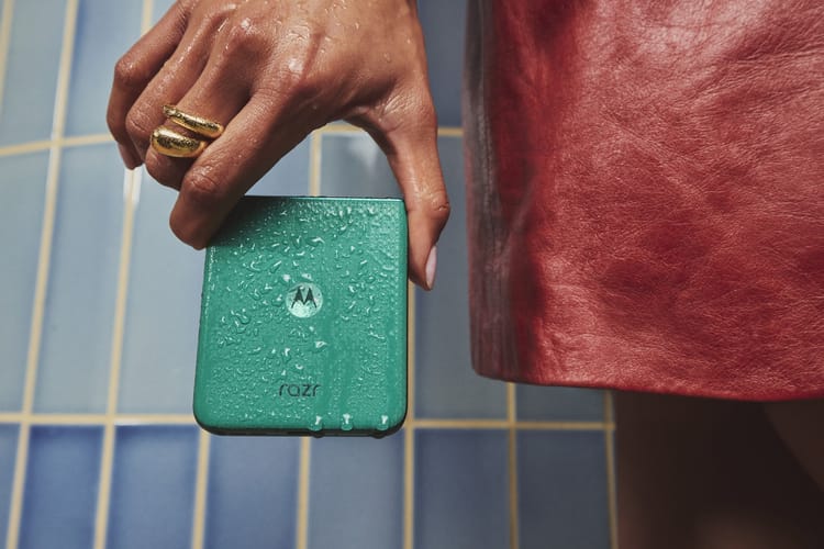 motorola-razr-70-plus-2