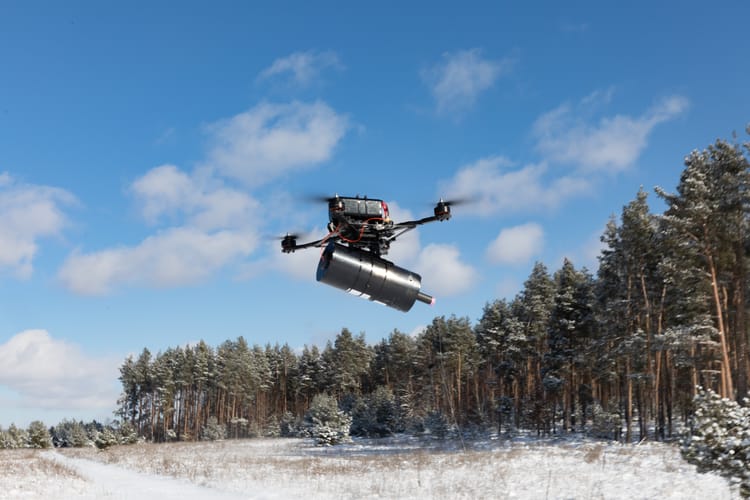 Dron FPV.