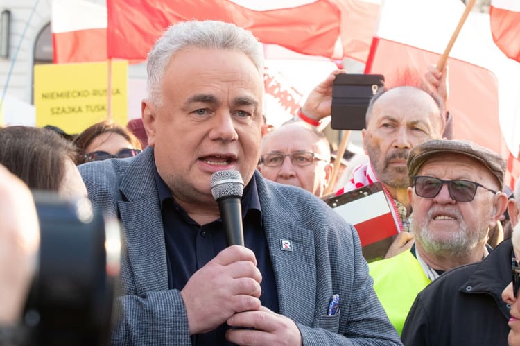 Manifestacja w obronie prezydenta po wecie ws. SAFE