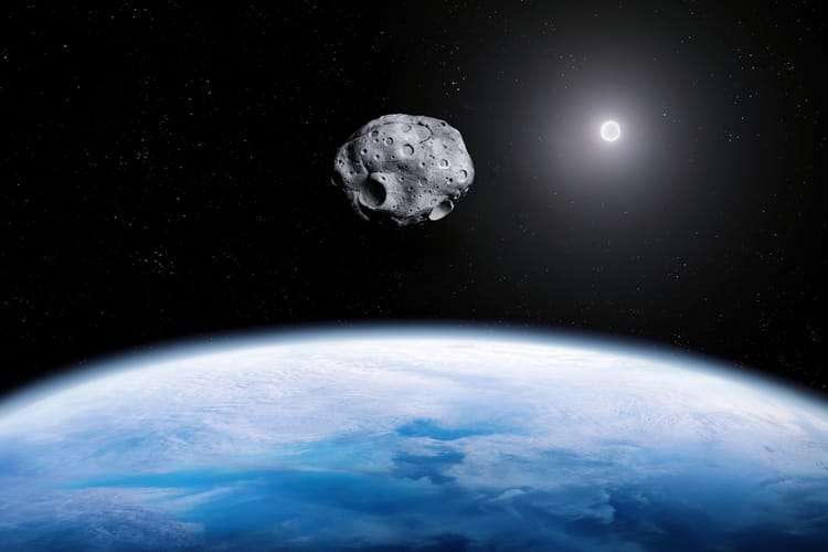 Asteroida minie Ziemię.